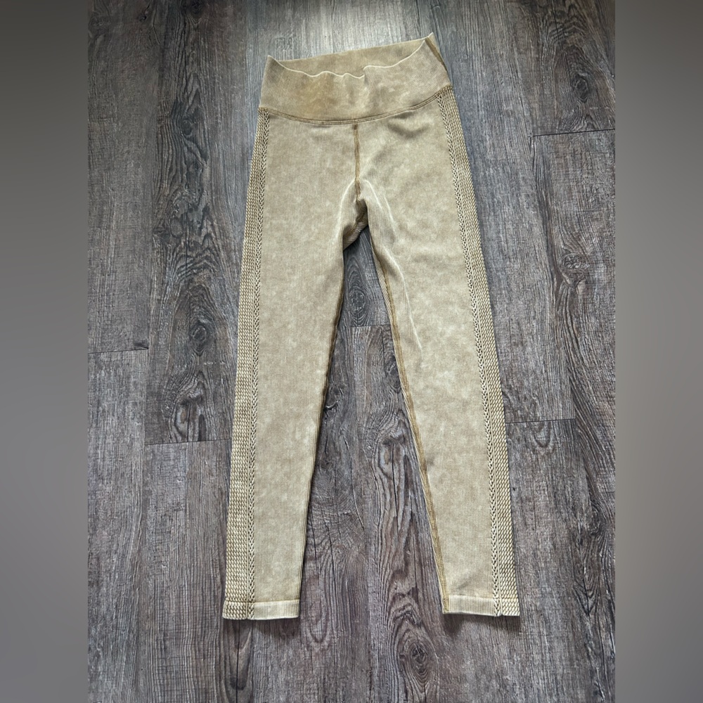 Aerie Offline Mustard Yellow Ribbed Seamless 7/8 Legging High Rise Sz M - Picture 2 of 7